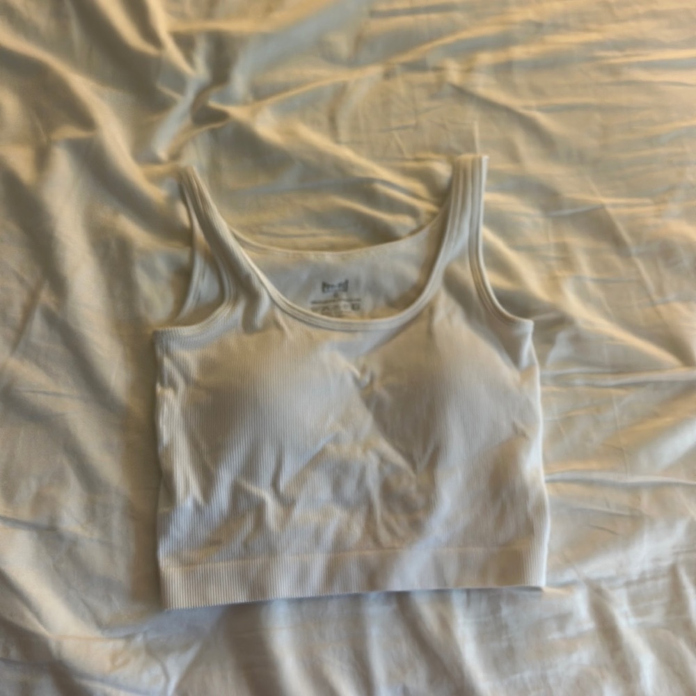 white tank